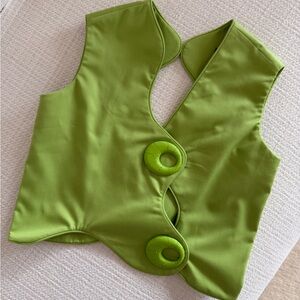 Shantall Lacayo IRREGULAR GREEN SLEEVELESS CROP TOP